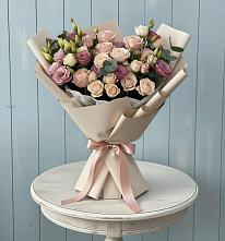 Букет цветов из:  Розы и Лизиантусы в Бутиково