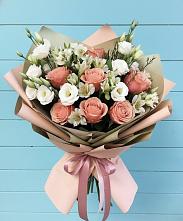 Букет цветов из:  Розы, Альстромерии и Лизиантусы в Бутиково