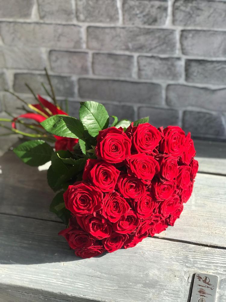 Букет Красные розы Фридом в Бутиково