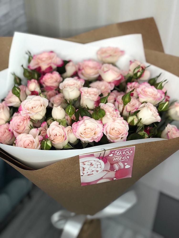 Букет цветов из: Розы в Бутиково