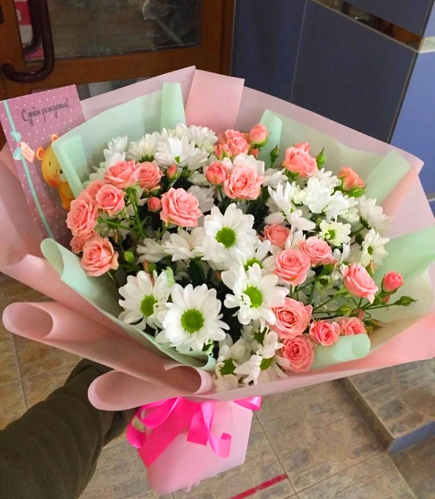 Букет цветов из: Розы и Хризантемы в Бутиково