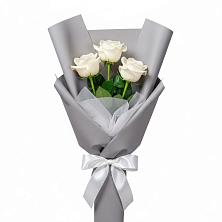 Букет 3 белые розы в Бутиково