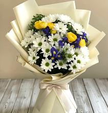 Букет цветов из:  Ирисы, Хризантемы и Розы #REPLACE_PRED# Бутиково
