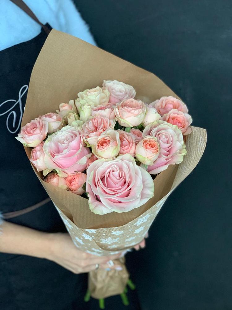 Букет цветов из: Хризантемы и Розы в Бутиково