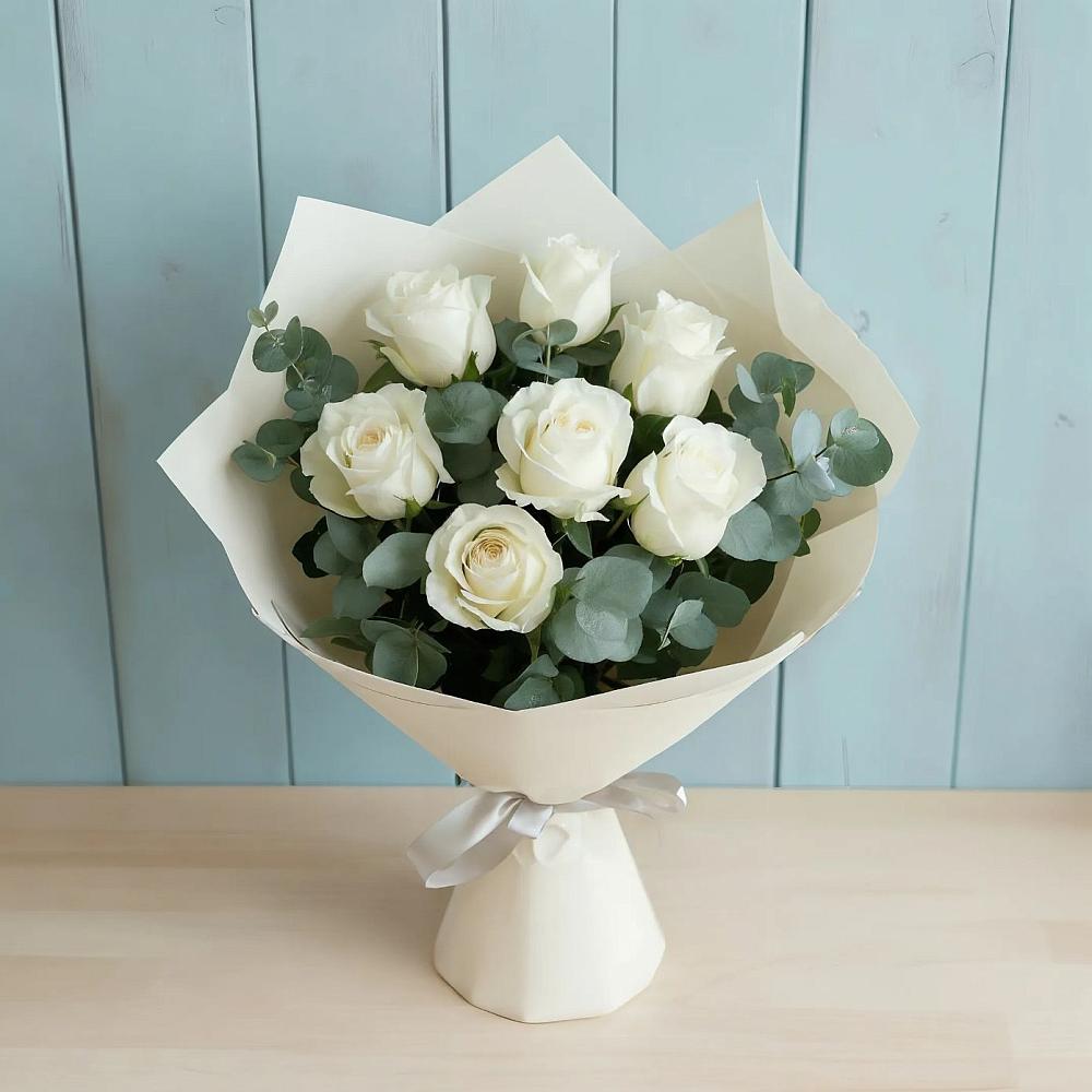 Букет Белые розы в Эвкалипте в Бутиково