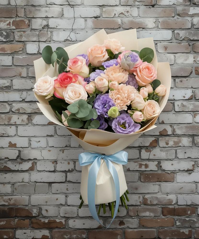 Букет цветов из: Розы, Лизиантусы и Гвоздики в Бутиково