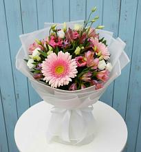 Букет цветов из:  Герберы, Альстромерии и Лизиантусы в Бутиково