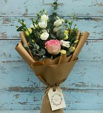Букет цветов из:  Розы и Лизиантусы в Бутиково